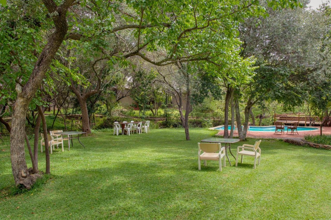 Warthogs Bush Lodge Магалисбург Экстерьер фото